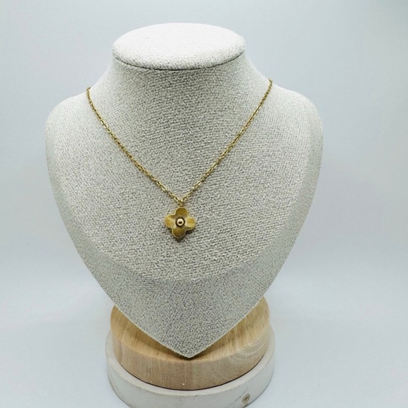 The Woman’s Awesome Jewelry Bundle A - Picture 7 of 8